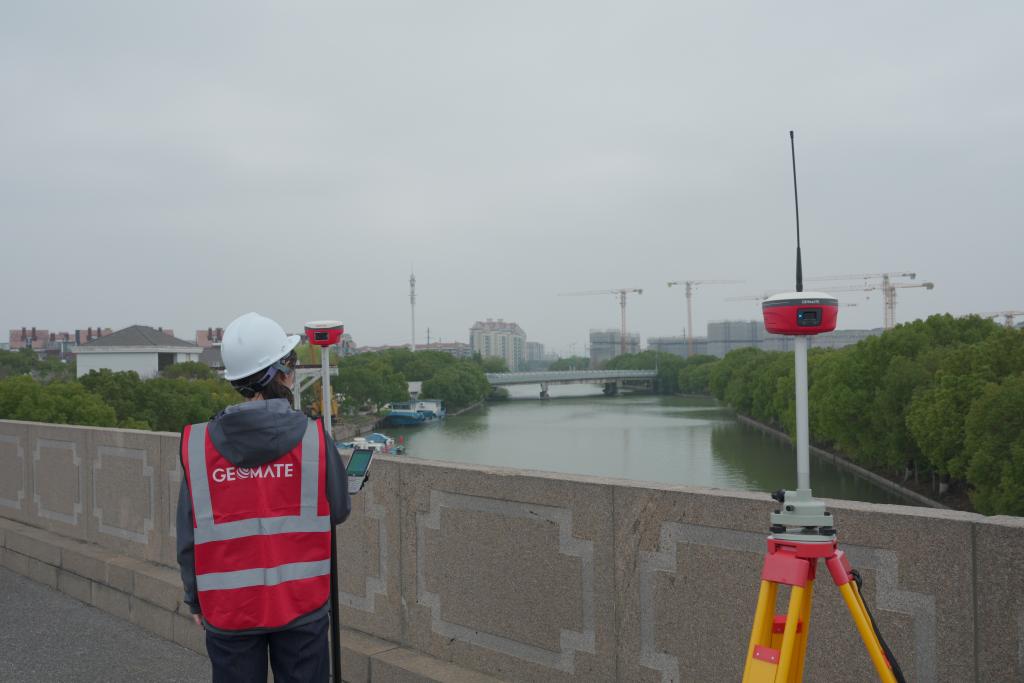 Máy định vị vệ tinh GNSS RTK GEOMATE GBase